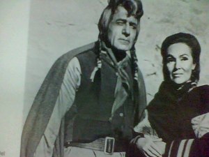Gilbert Roland y Dolores del Río en papeles de indios en 