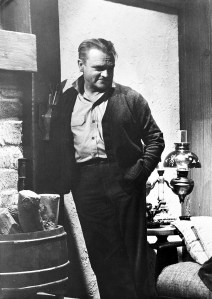 James Cagney en El hombre de las mil caras (1957)