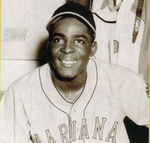 Orestes Miñoso vistiendo la franela del Marianao