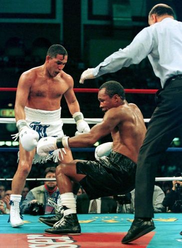 Leonard cae en el quinto asalto de su pelea contra Camacho