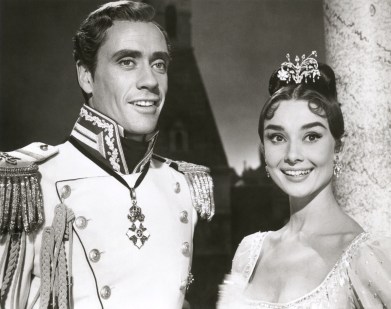 Mel Ferrer con Audrey Hepburn en Guerra y Paz (1956)