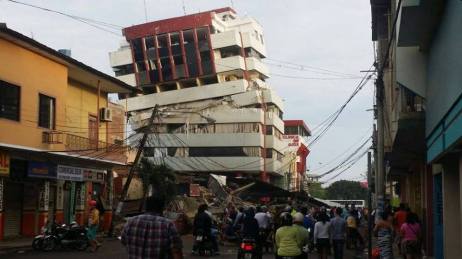 Derrumbe de edificio en Portoviejo, Ecuador