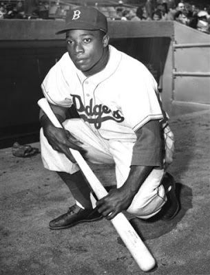 Amorós  jugó 7 temporadas en las Mayores, con promedio de 255, OBP 361 y Slugg. .430,