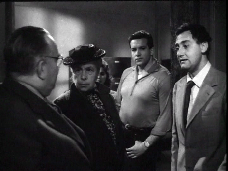 Bud Spencer al centro y a la izq. de Alberto Sordi en Un Héroe de Nuestro Tiempo (1955)