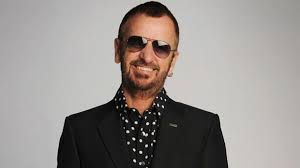 ringo-starr-canta-yellow-submarine