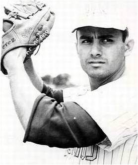 curro-perez-pitcher-vencedor-impulsor-del-empate-y-anotador-de-la-ventaja