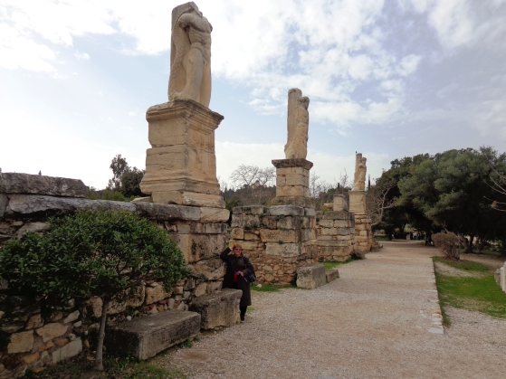 Ruinas antiguas del Odeon de Agrippa en el ágora 3, Atenas