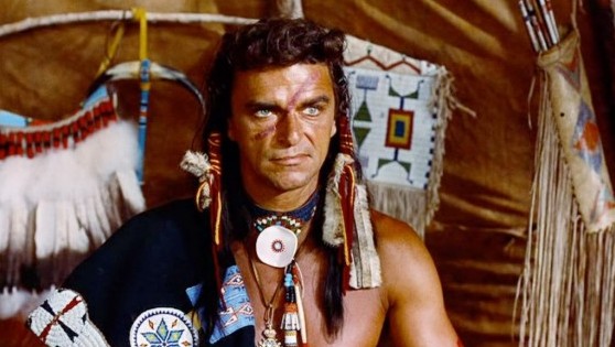 Henry Brandon en Centauros del desierto