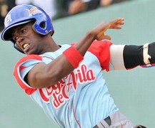 José Adolis García