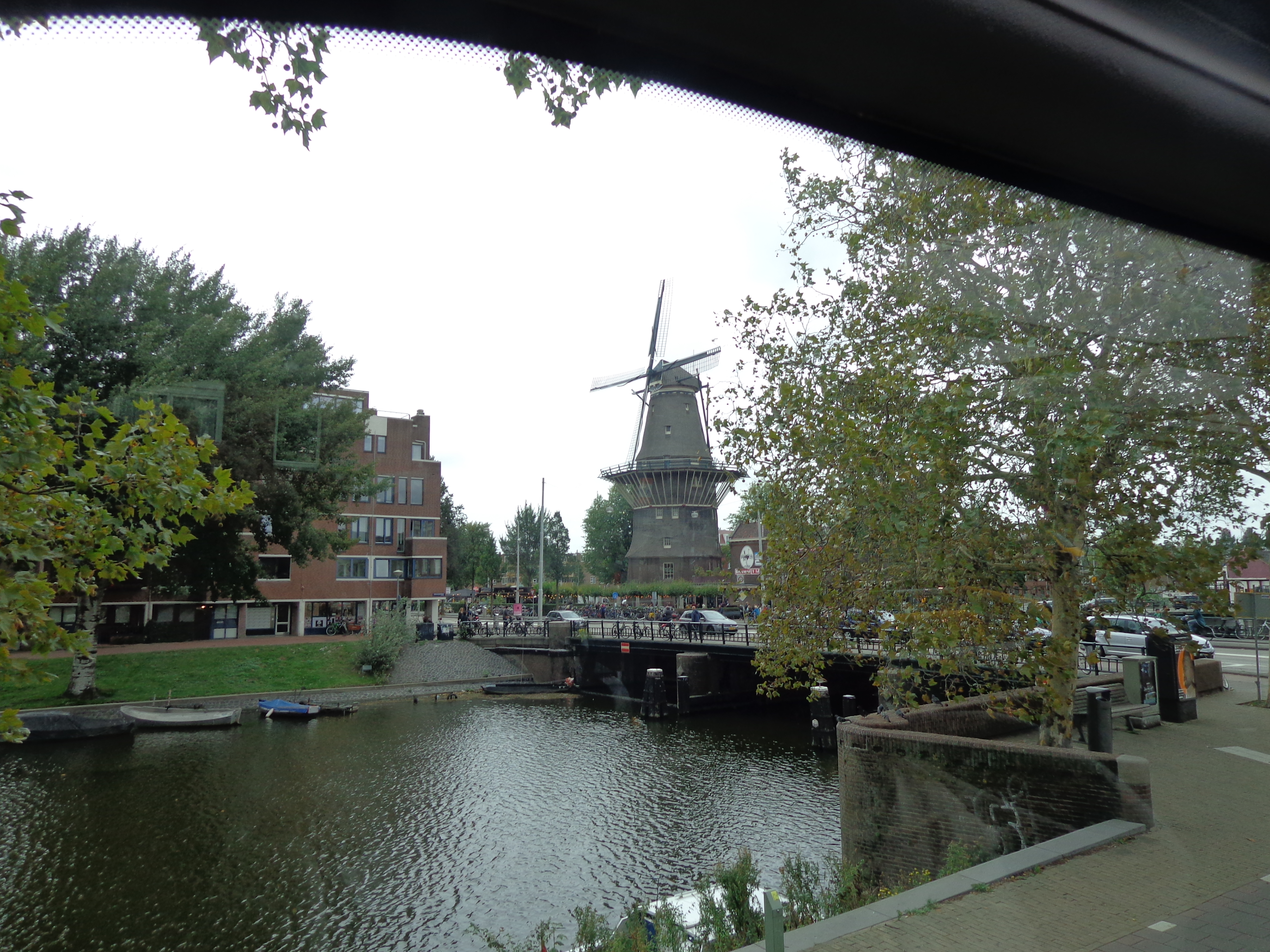 Molino al viento, Ámsterdam.JPG