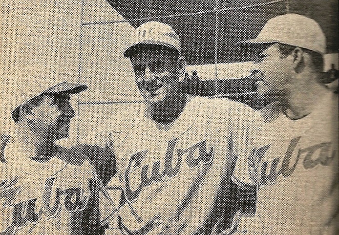 Gilberto Torres al centro, Roberto Ledo a la derecha, y Agustín Mayor a la izquierda