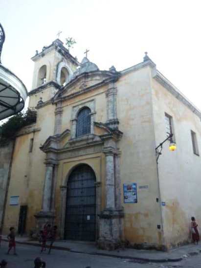 Iglesia Compostela y Tte Rey