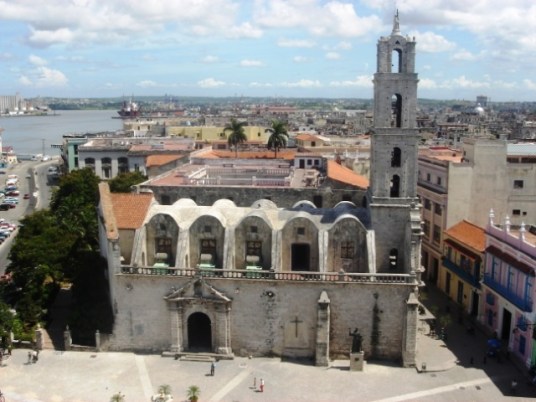 Iglesia y Plaza de San Francisco de Asis