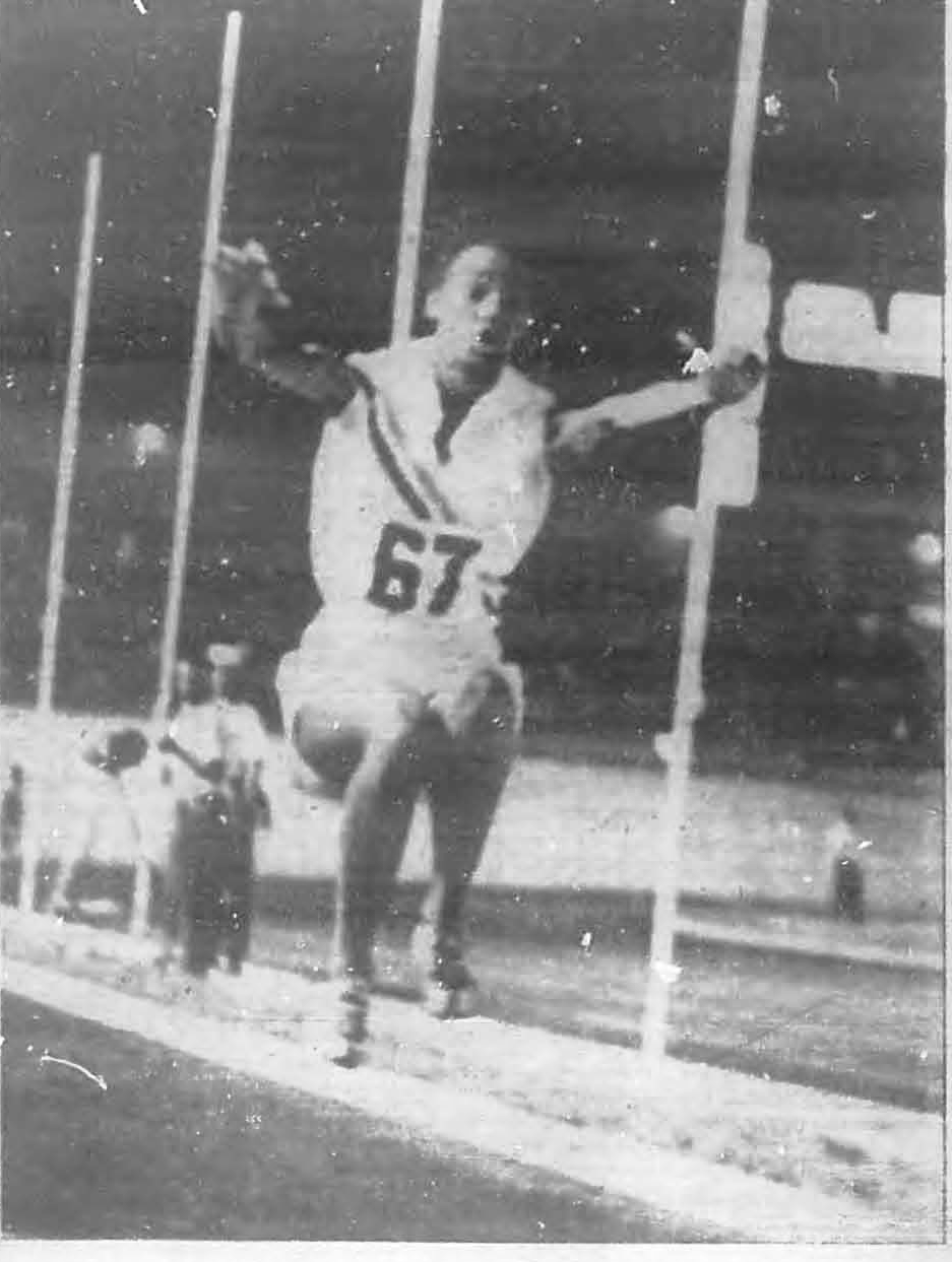 Berta Díaz conquista oro en Kingston salto largo